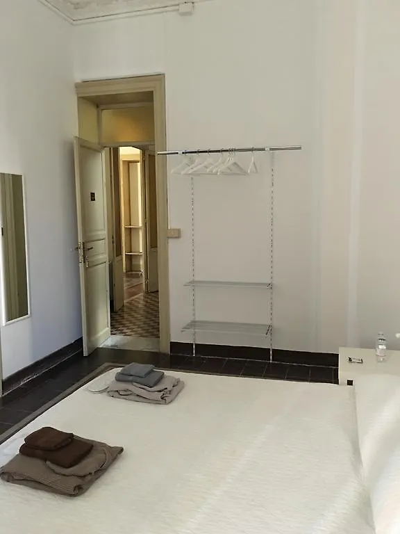 Deco Guest House パレルモ イタリア